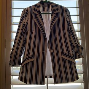 Striped blazer 🖤